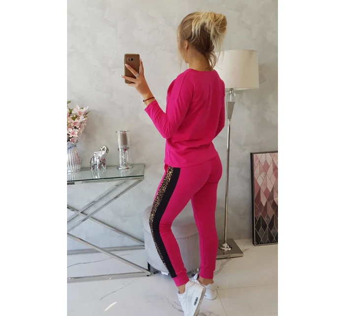 Fuchsiová sada s leopardím potlačou Fuchsiová sada s leopardím potlačou