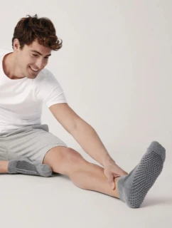 PÁNSKE PONOŽKY S ABS 17396