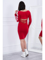Otrhané červené šaty