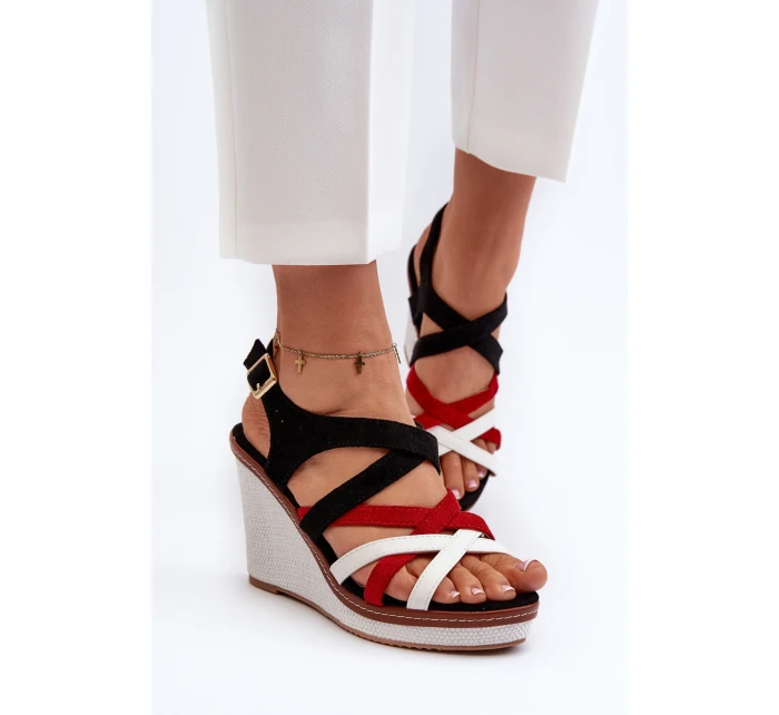 Sandały Na Koturnie Z Paseczkami Czarne Ellen