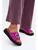 Kožené semišové dámské pantofle s ozdobou na platformě model 22125953 fuchsiové - VINCEZA