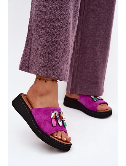 Kožené semišové dámské pantofle s ozdobou na platformě model 22125953 fuchsiové - VINCEZA