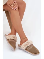 Dámské pantofle s kožešinou a výšivkou zelené Devianne Dámské pantofle s kožešinou a výšivkou zelené Devianne