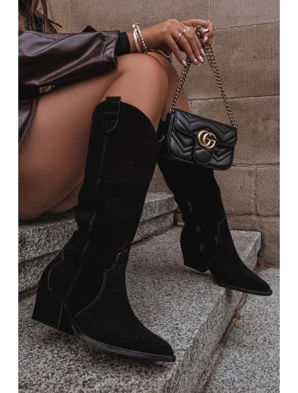 Kožené semišové kozačky dámské zateplené černé model 21714874 - Boto