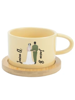Personalizovaný keramický hrníček Makronka s novomanželským párem 