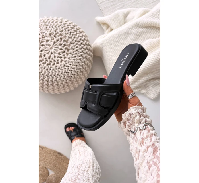 Dámské nazouváky na nízkém podpatku Černé Paris model 22010083 - Step in style Dámské nazouváky na nízkém podpatku Černé Paris model 22010083 - Step in style