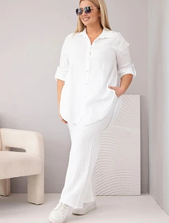 Dámský komplet Plus Size s košilí na knoflíky a kalhotami se širokými nohavicemi bílý model 22069915 - K-Fashion