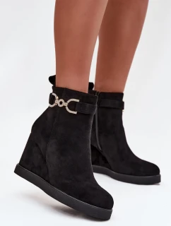 Botki Damskie Na Koturnie Z Ozdobnym Detalem Czarne Marivana