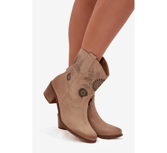 Zamszowe Skórzane Botki Damskie Ażurowe Na Obcasie Zazoo 3844 Beżowe