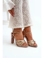 Dámské kožené sandály na podpatku model 21665619 - Maciejka