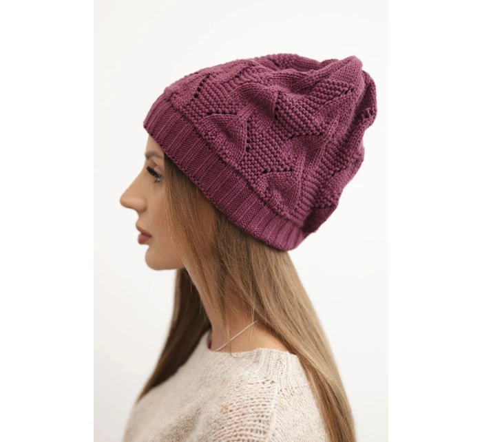 Dámska zimná čiapka s vlnou a štrukturálnou tkaninou K432 tmavo fialová