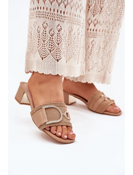 Dámské Sandály Na Podpatku S Ozdobným Detalem Tmavě Béžové model 21699808 - Boto