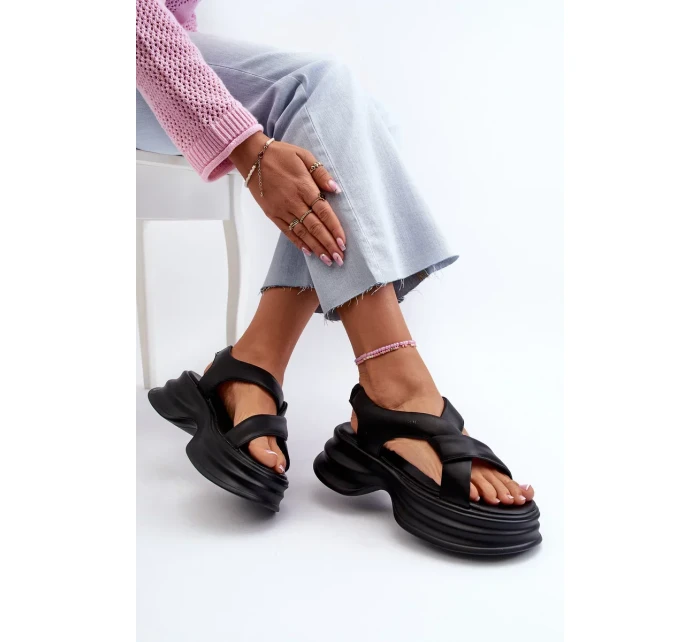 Dámske kožené sandále na robustnej podrážke čiernej farby GOE Dámske kožené sandále na robustnej podrážke čiernej farby GOE