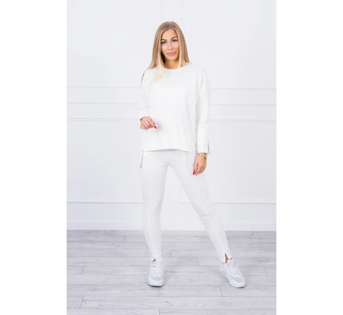 Súprava s oversize blúzkou v ecru farbe