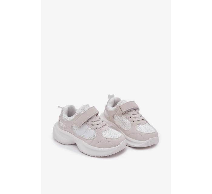 Dětské sportovní boty tenisky na suchý zip bílé model 21700754 - Boto Dětské sportovní boty tenisky na suchý zip bílé model 21700754 - Boto