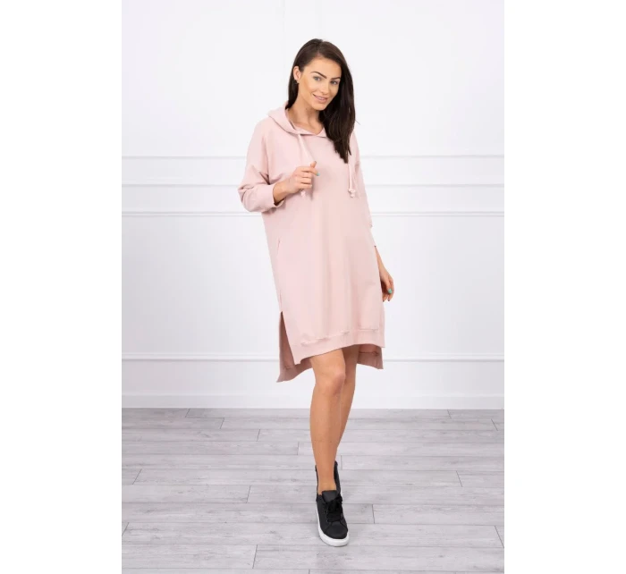Šaty s kapucňou a dlhším chrbtom tmavo púdrovo ružové