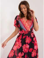 Šaty DHJ SK 11331 5.19 čierna a červená Šaty DHJ SK 11331 5.19 čierna a červená