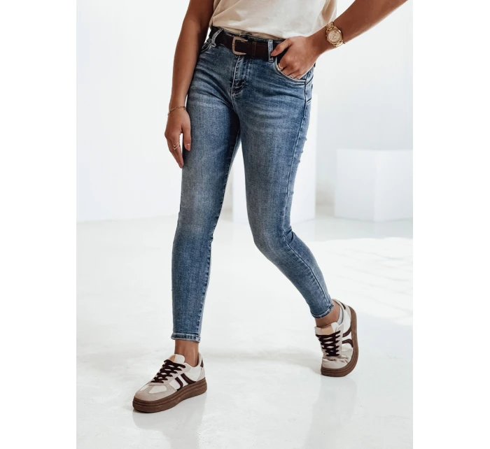 dámské džínové kalhoty s páskem v modré barvě Dstreet model 21981152 - FashionStreet