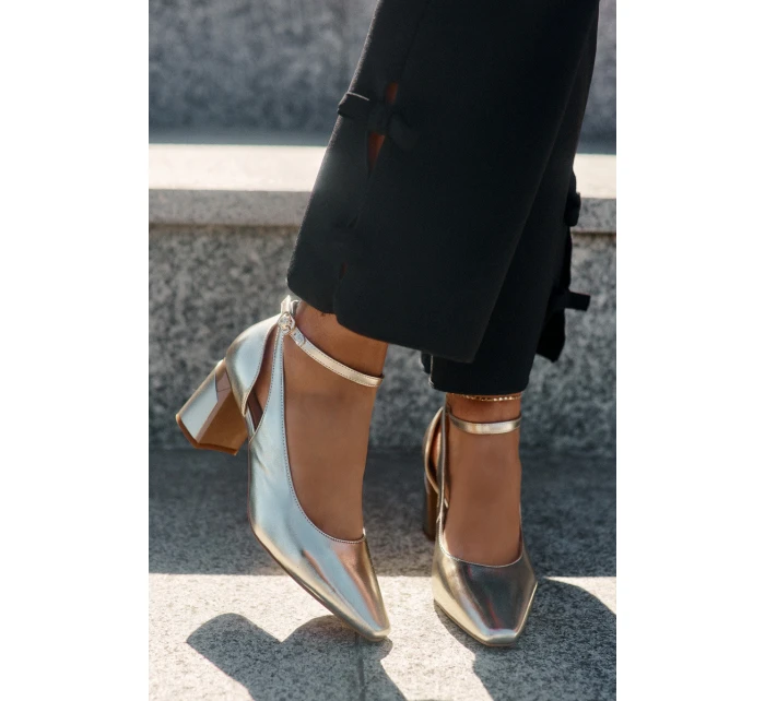 Kožené Lodičky Na Podpatku model 21694769 Zlaté - Maciejka