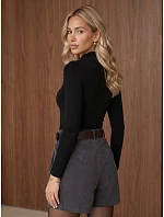 Bluzka damska z rękawem czarna model 22394709 - FashionStreet Bluzka damska z rękawem czarna model 22394709 - FashionStreet