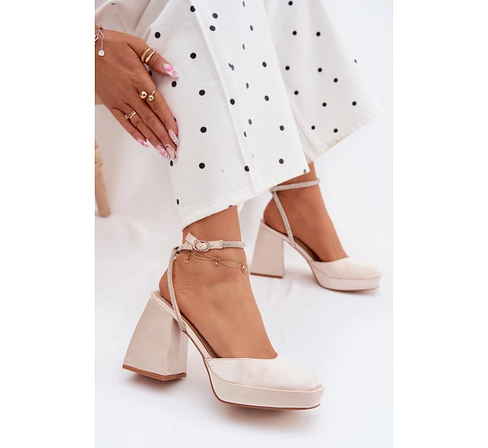 Dámské sandály na podpatku typu sloupek s páskem se šperky Zlaté Seraphina