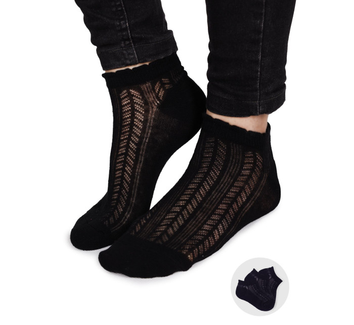 Yoclub Dievčenské ažurové ponožky 3-pack SKL-0010G-3400 Black