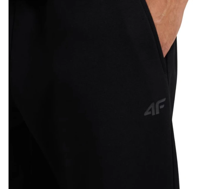Pánske nohavice 4F CAS M1140 dark black 4FWMM00TTROM1140 20S Pánske nohavice 4F CAS M1140 dark black 4FWMM00TTROM1140 20S