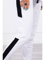 Pruhovaná športová súprava biela Pruhovaná športová súprava biela