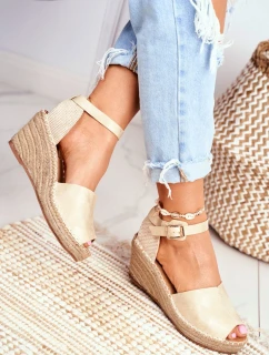 Sandály Na Klínu Zlaté model 21530520 - EVENTO