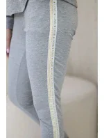 Dámská bavlněná souprava s proužky a stahovacími lemy šedý Dámská bavlněná souprava s proužky a stahovacími lemy šedý