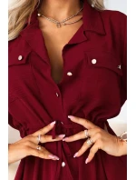 kostkované midi šaty s knoflíky a páskem vínové model 21921783 - numoco basic