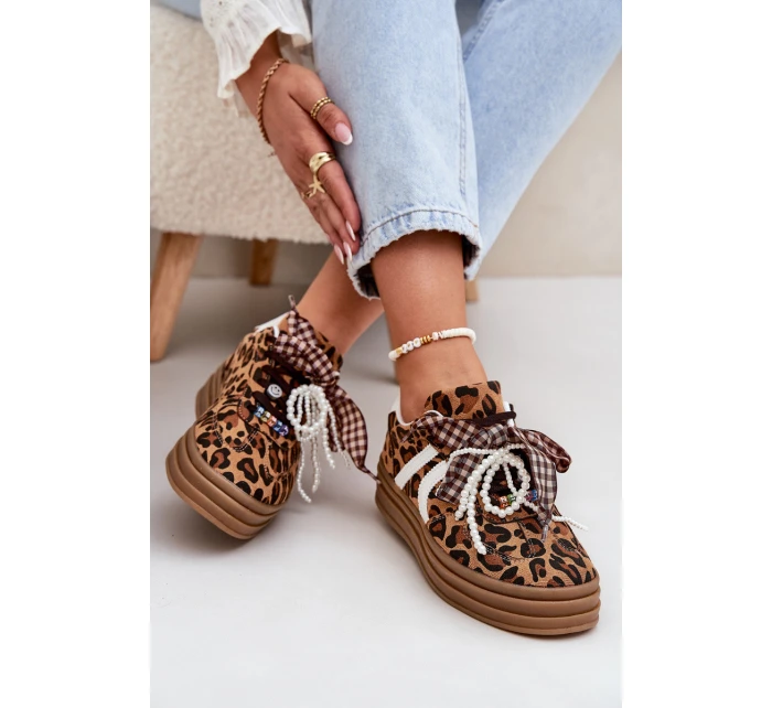 Dámské tenisky na platformě s ozdobami v vzoru hnědé model 21688403 - Boto Dámské tenisky na platformě s ozdobami v vzoru hnědé model 21688403 - Boto