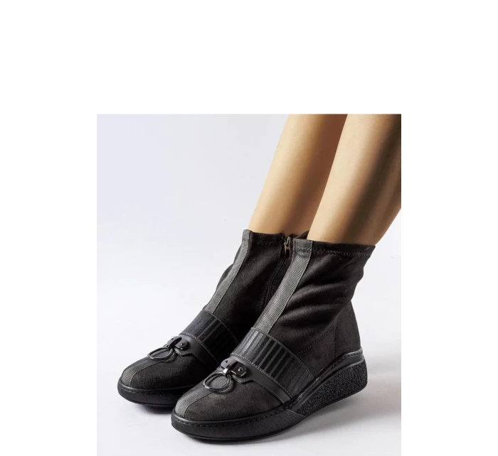 Topánky na klinovom podpätku model 206514 Solea