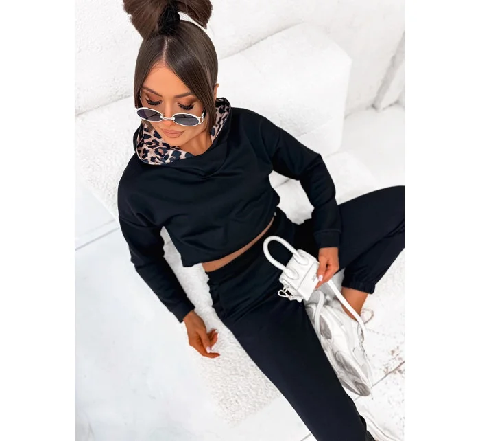 Čierna dámska mikina s kapucňou a zvieracím vzorom (82146)