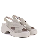 Dámské kožené sandály na platformě béžové S.Barski model 22099407