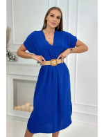 Šaty s ozdobným opaskom v chrpovo modrej farbe
