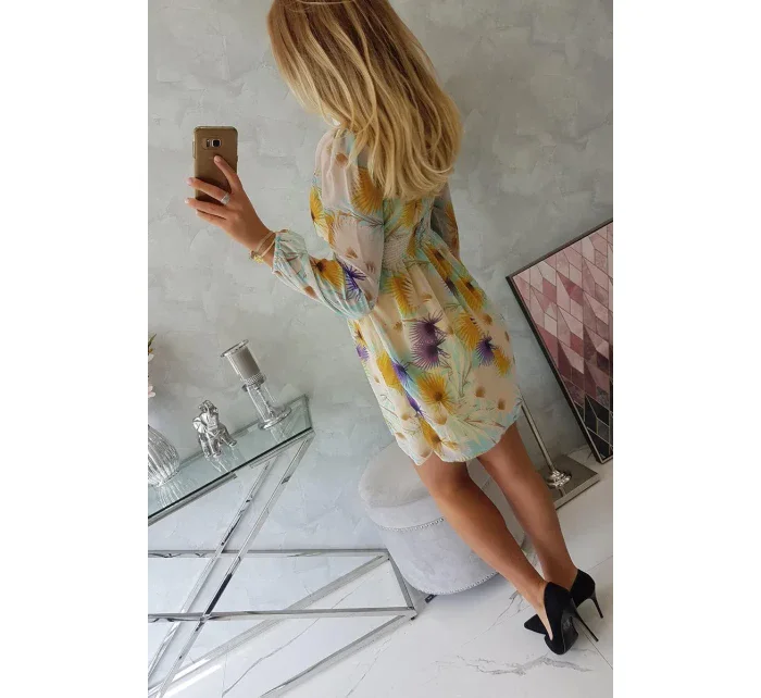 Vzdušné šaty s kvetinovým motívom žltej