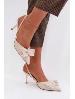 Sandále na podpätku model 224470 Vykročte štýlovo