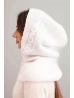 Dámska čiapka s kapucňou s pleteným vzorom biela