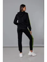 Dámska tepláková súprava s pruhmi čierno-limetková (KK0057)