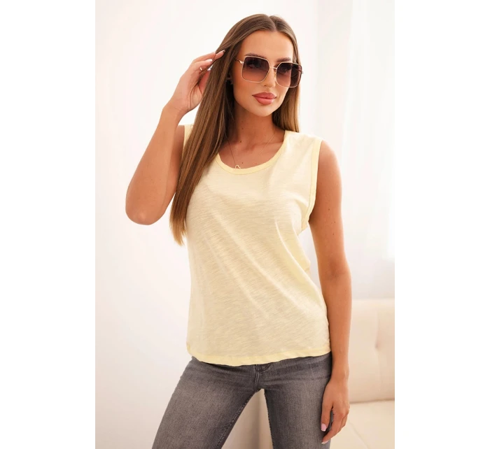 Dámske bavlnené tričko bez rukávov klasického strihu v žltej farbe