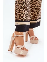 Dámské sandály na vysokém podpatku a platformě lakované béžové model 21688893 - Boto Dámské sandály na vysokém podpatku a platformě lakované béžové model 21688893 - Boto