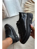 Dámske lakované topánky na platforme Artiker - čierne