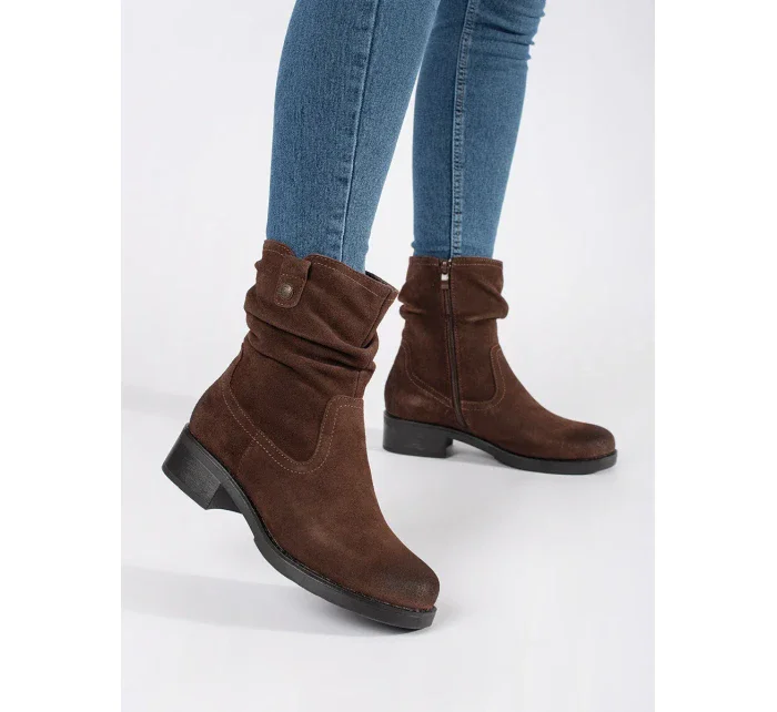 Zajímavé dámské černé kotníčkové boty Obcas Zajímavé dámské černé kotníčkové boty Obcas