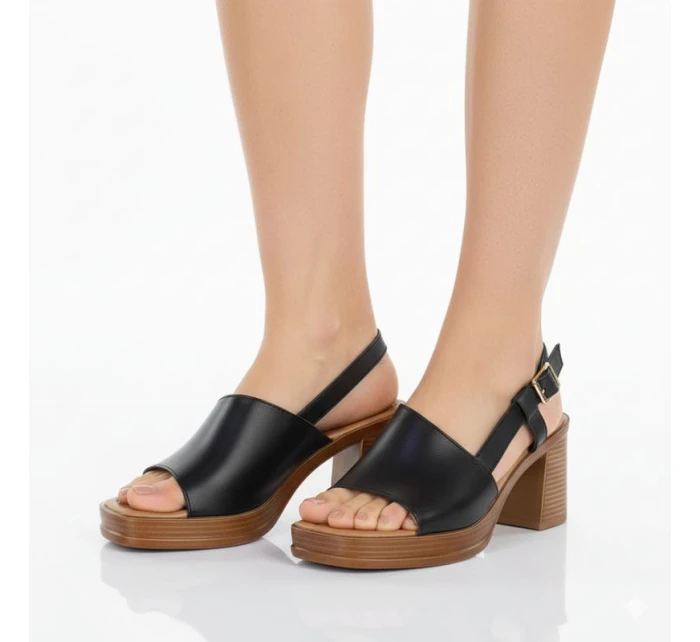 Dámske čierne sandále na podpätku Potocki 54324 Dámske čierne sandále na podpätku Potocki 54324