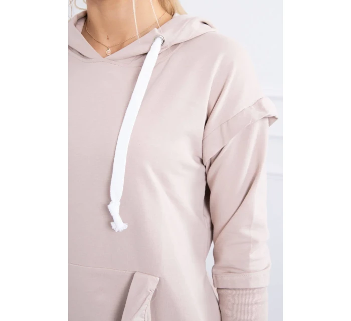 Šaty s ozdobnými volánikmi a kapucňou béžovej farby Šaty s ozdobnými volánikmi a kapucňou béžovej farby