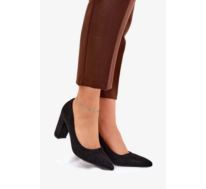Dámske lodičky na podpätku z eko semišu Ellinoria - čierne Dámske lodičky na podpätku z eko semišu Ellinoria - čierne