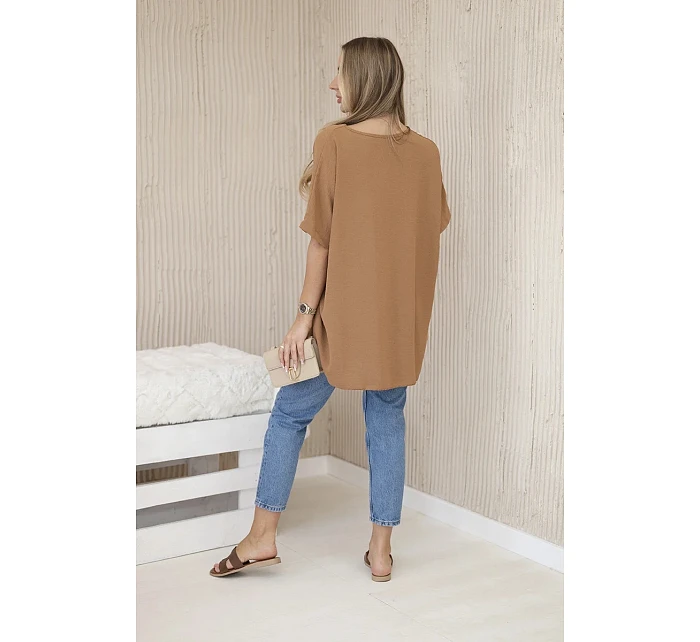 Blúzka nadrozmernej veľkosti s ťavím príveskom