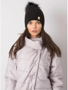 Dámska čiapka.30 čierna