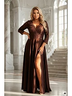 309-14 AMBER elegantné dlhé čipkované šaty s výstrihom - čokoládové
